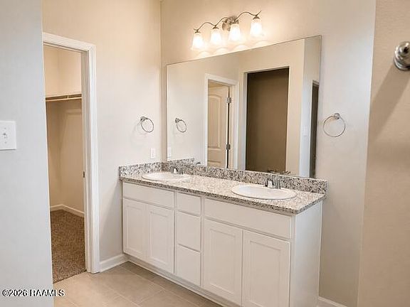 4th image of 648 Griffiths Ct