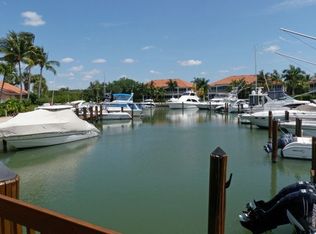 5015 Marina Cove Dr APT 203, Naples, FL 34112