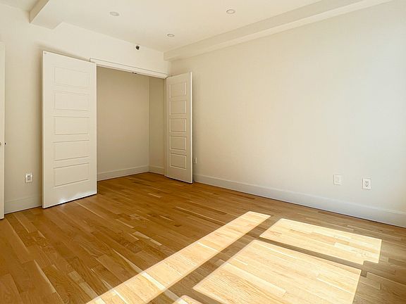 5th image of 96 Steuben St #3R