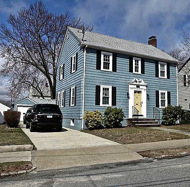 1st image of 44 La Salle Dr