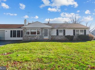 2011 Pine St, Hatfield, PA 19440