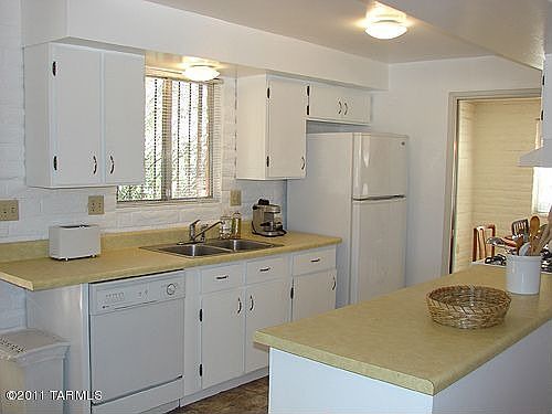 4th image of 2601 W Calle Puebla