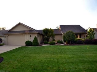 8996 Timber Edge Dr, N Ridgeville, OH 44039