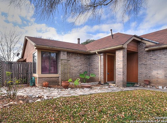 2nd image of 9606 Woodland Hls