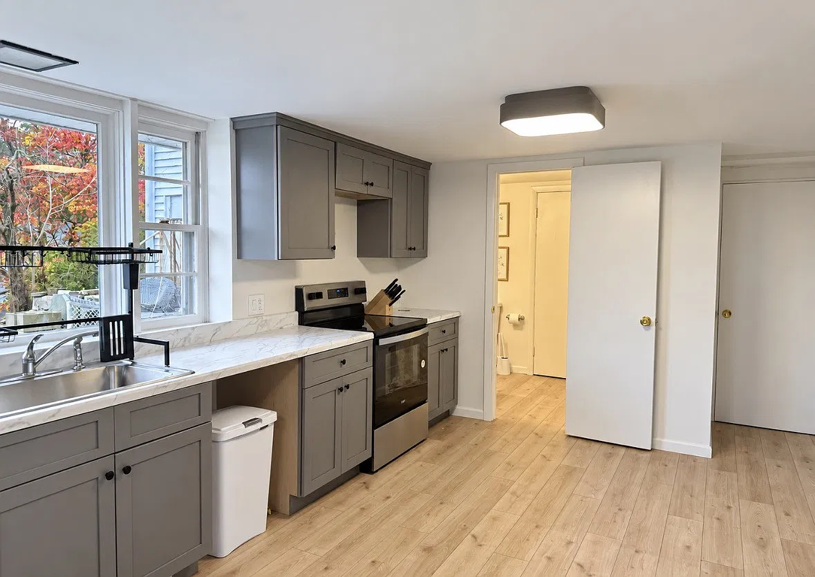 1 bed, 1200 sqft, $1,900 — Photo 4
