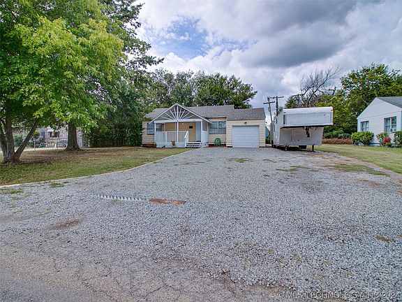3rd image of 912 N 2nd Ave