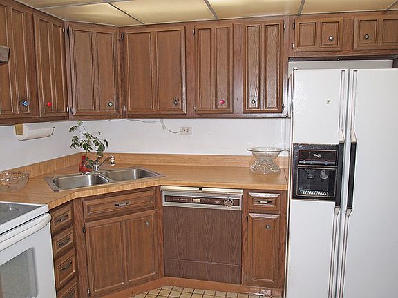 4th image of 11 W Green St APT 702