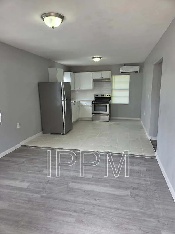2 bed, 1.0 bath, 600 sqft, $700 — Photo 4