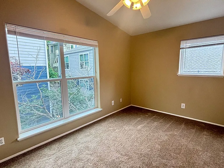 Goose Hollow Townhomes — Photo 45