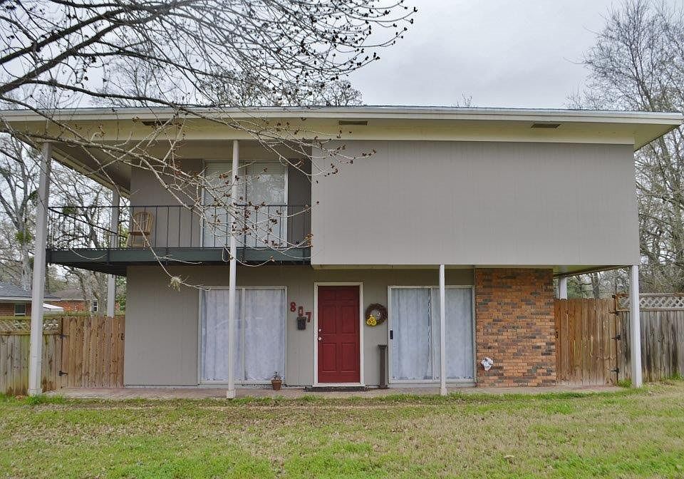 1st image of 807 Mary Lake Dr
