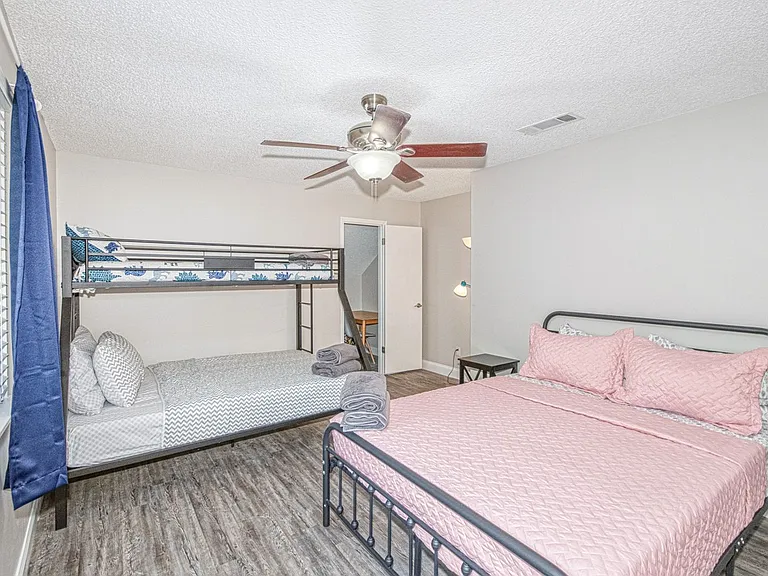 430 Grail Ct — Photo 14