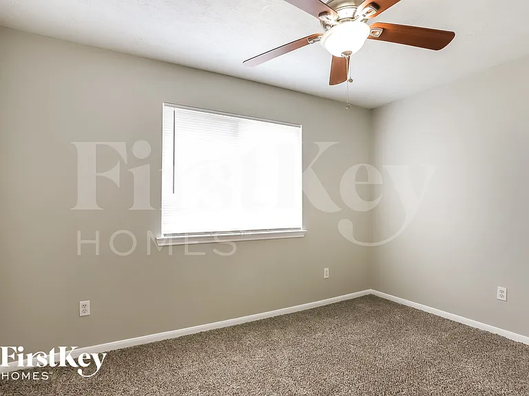19375 Strathmore Place Ln — Photo 10