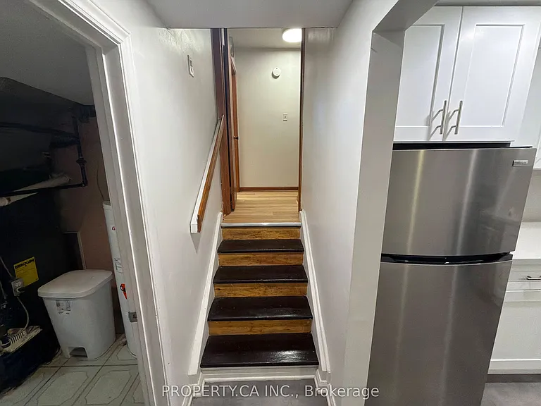 3 Bondhead Pl #LOWER — Photo 14