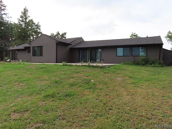 5th image of 1357 Sturgeon Point Rd