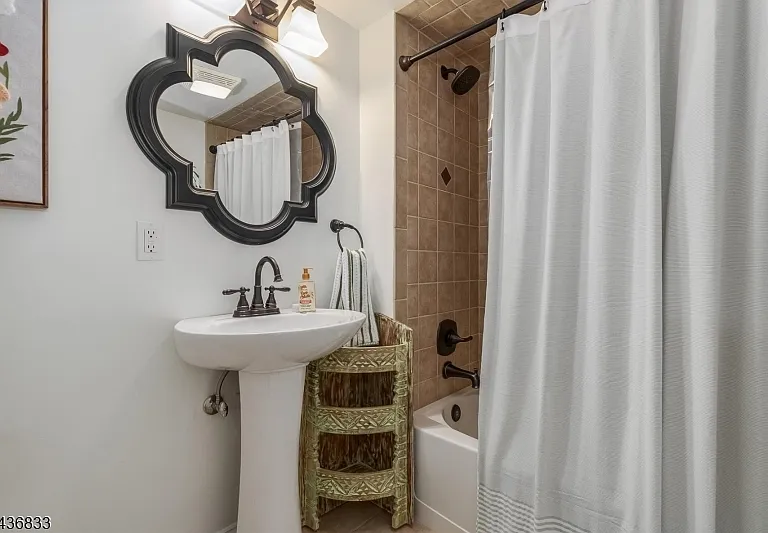 4 Hillcrest Ave — Photo 21