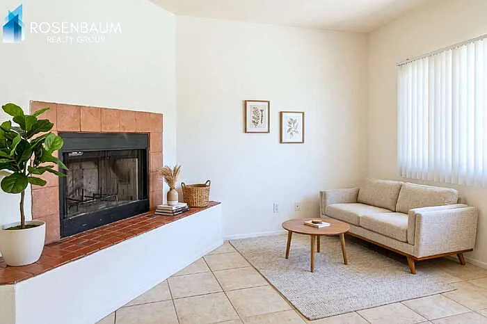 3 bed, 2.0 bath, 939 sqft, $1,200 — Photo 2