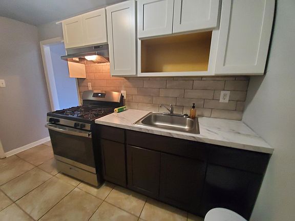 2nd image of 356 S 11th St Floor 3