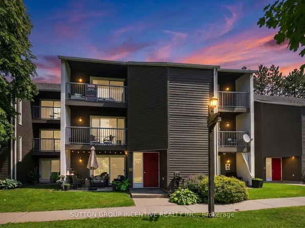 1102 Horseshoe Valley Rd W Unit 224, Oro Medonte, ON L4M 4Y8