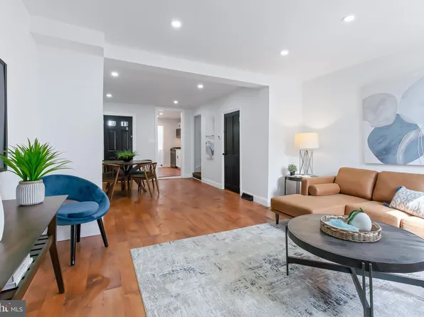 217 S 3rd St, Columbia, PA 17512