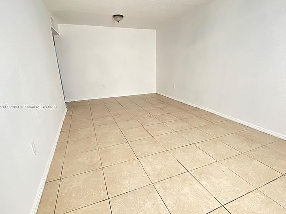 4th image of 1752 NW 55th Ave APT 102