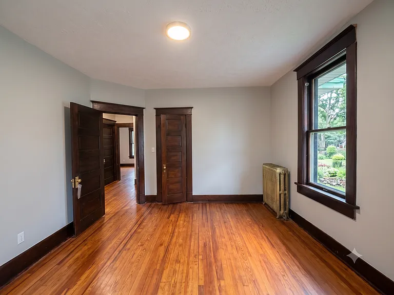 1258 Agnes Pl — Photo 20
