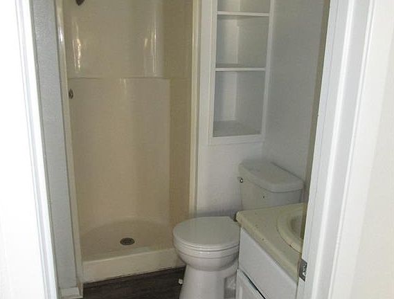 5th image of 9700 Sugar Hill Dr