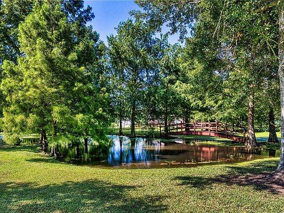 5th image of 3 Parc Riverwood Dr