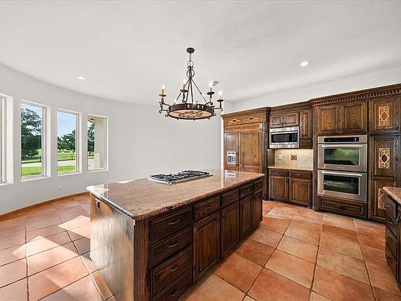 5th image of 2108 W Sherman Dr