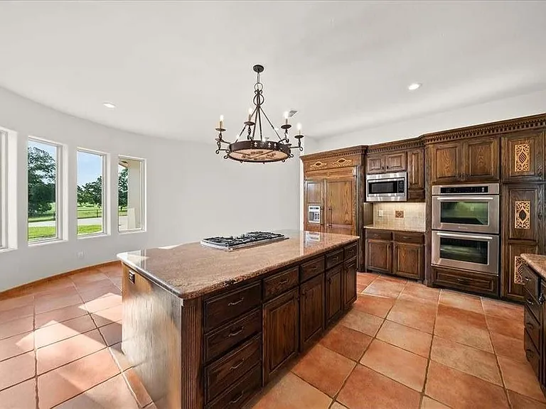 2108 W Sherman Dr — Photo 5