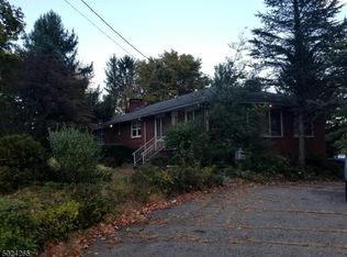 22 Chesler Sq, Succasunna, NJ 07876