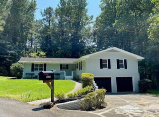 5680 Lakeshore Dr, Buford, GA 30518