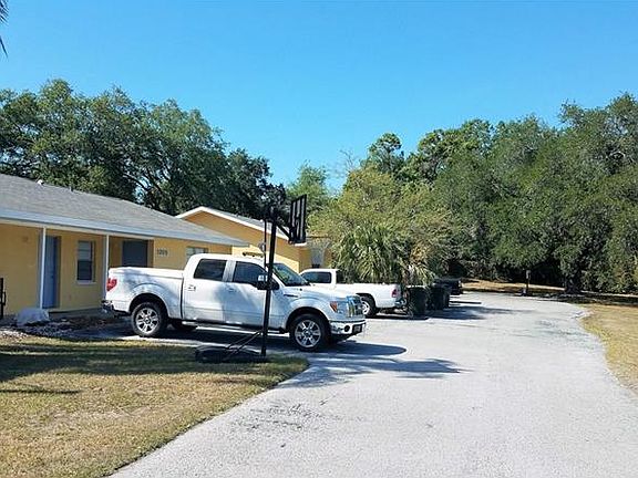 3rd image of 1009 Sumner Blvd