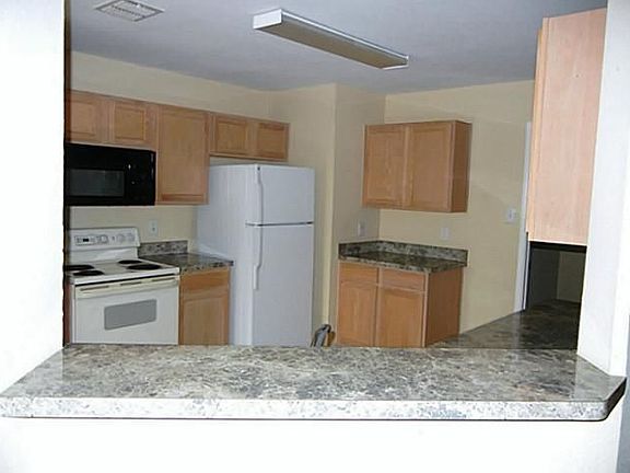 5th image of 2509 Terrace Dr