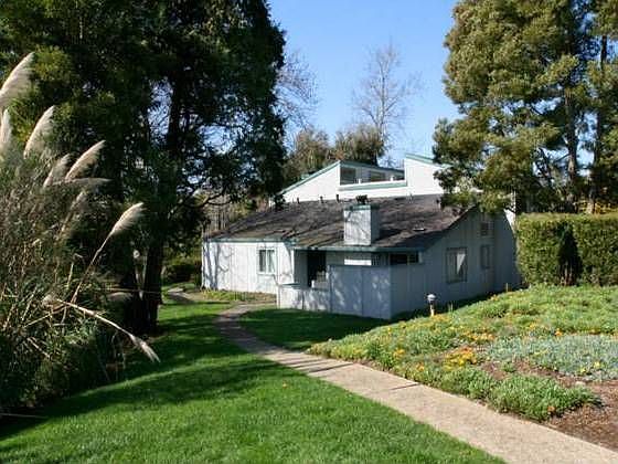 4th image of 1758 Dolphin Dr