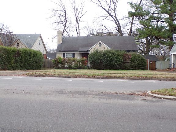 3rd image of 18 S Alicia Dr