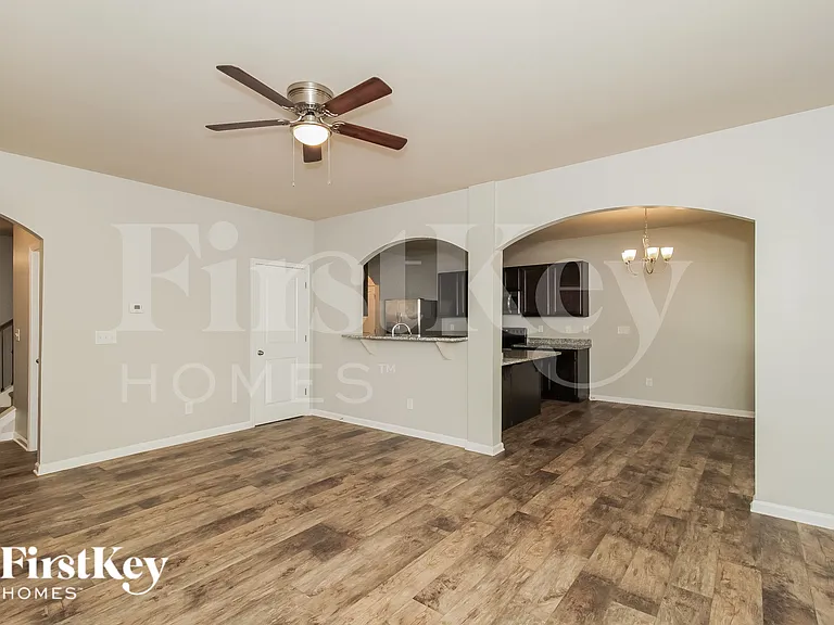 153 Southwind Cir — Photo 4