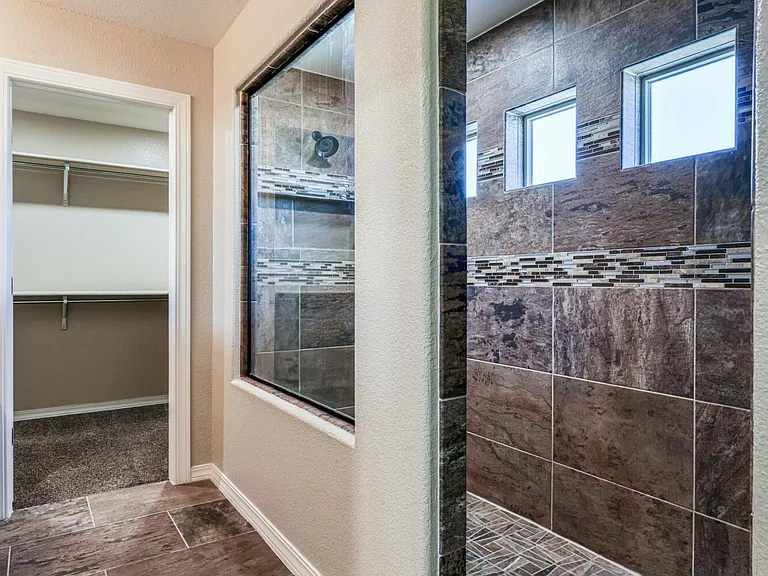 5525 Valley Cedar Dr — Photo 39
