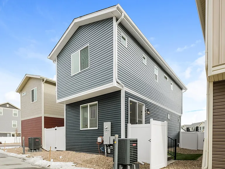 18608 E 47th Pl — Photo 17
