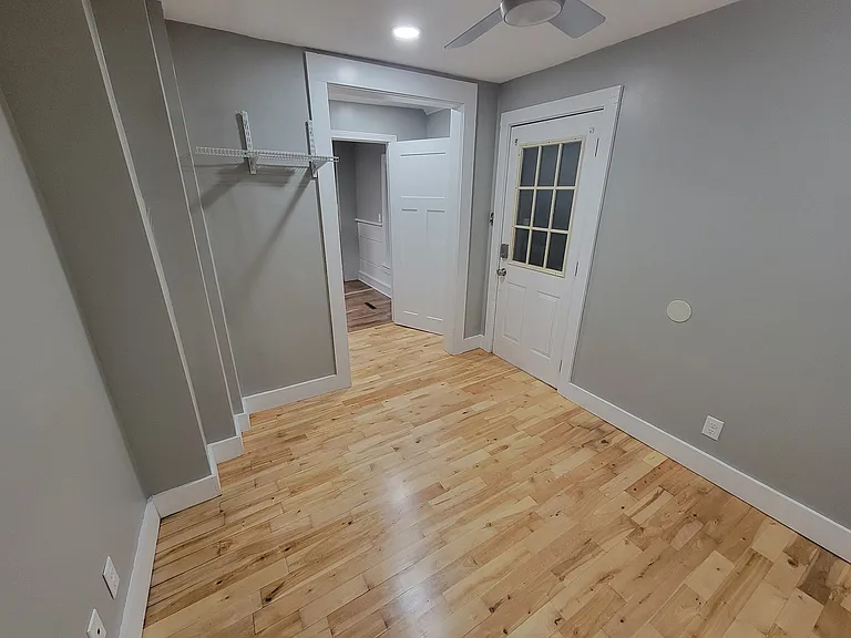 29 Foster St #1 — Photo 13