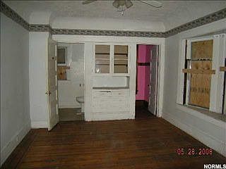 3rd image of 11711 Chesterfield Ave