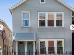 1019 W 18th St #2F, Chicago, IL 60608