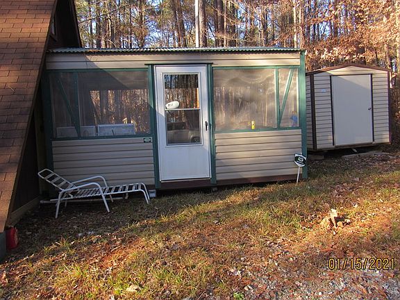 4th image of 224 Black Oak Dr