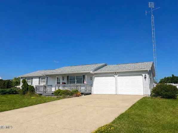 4216 W Rolling Meadows Blvd, Defiance, OH 43512