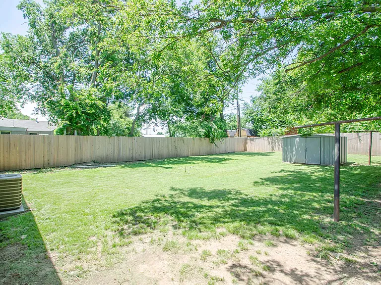726 S Maplewood Ave — Photo 4