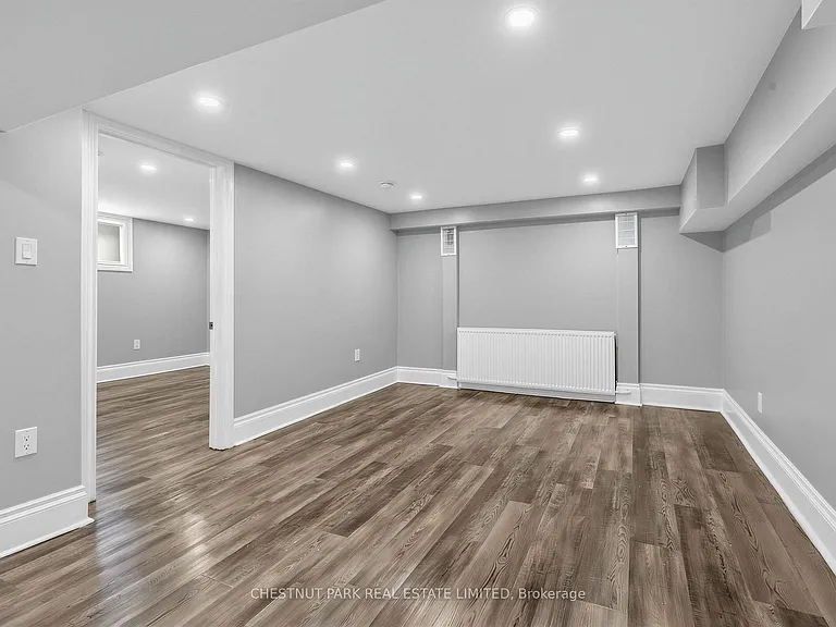 1 Kingswood Rd #R — Photo 16