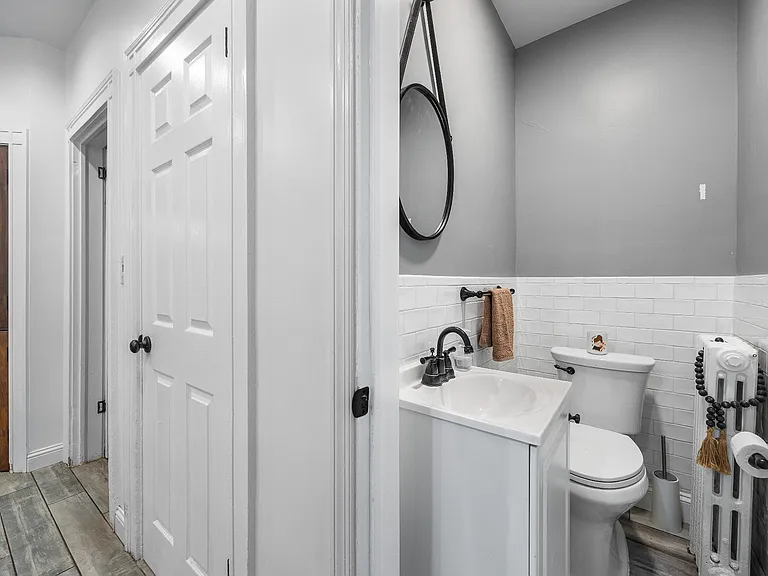 84 Harvard Dr — Photo 22