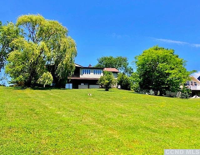 1st image of 140 Longwood Dr