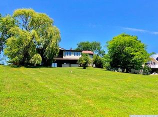 140 Longwood Dr, Athens, NY 12015