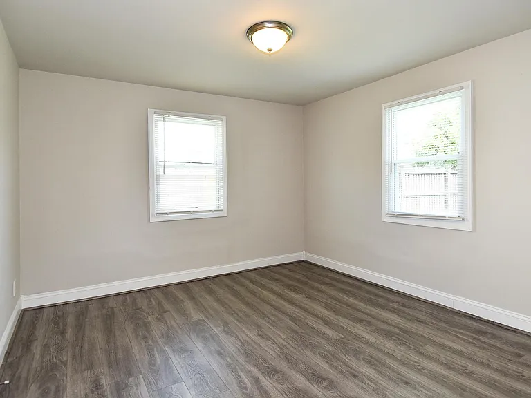 8002 Shelley Dr — Photo 23