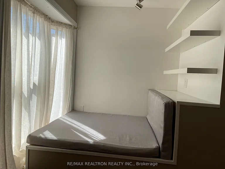 7 Barnwell Dr — Photo 10